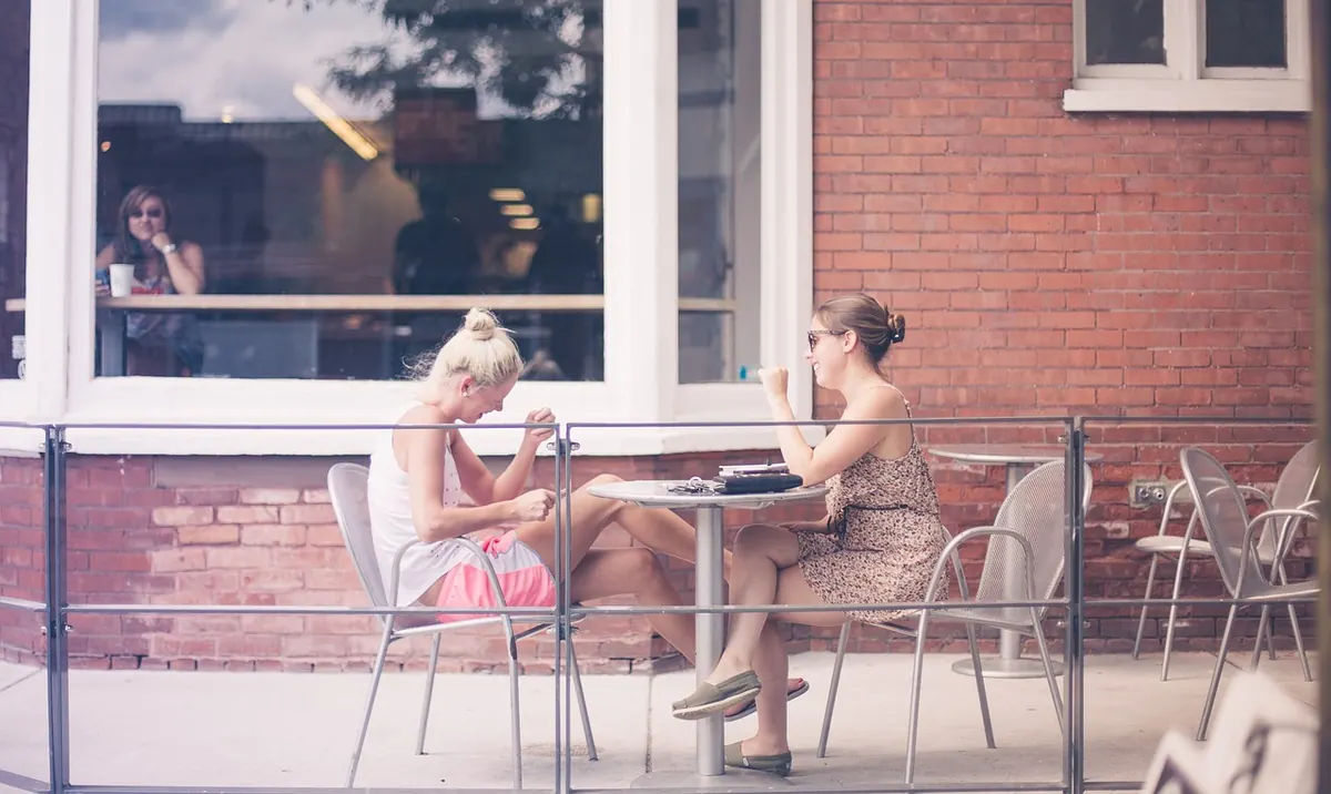 Icebreaker Questions for UK Chat Rooms That Go Beyond 'Where Are You From?'